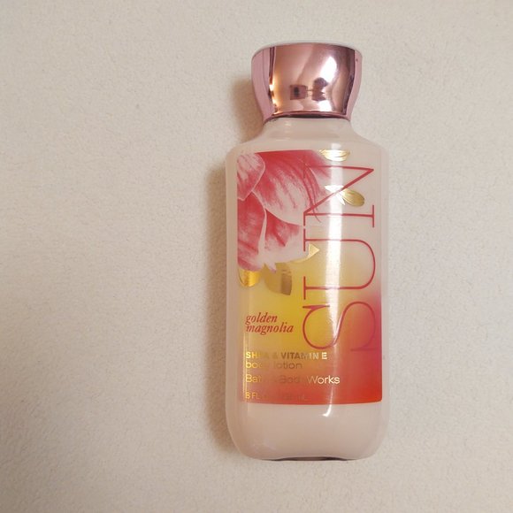 NWT BATH & BODY WORKS GOLDON MAGNOLIA LOTION - Picture 2 of 4